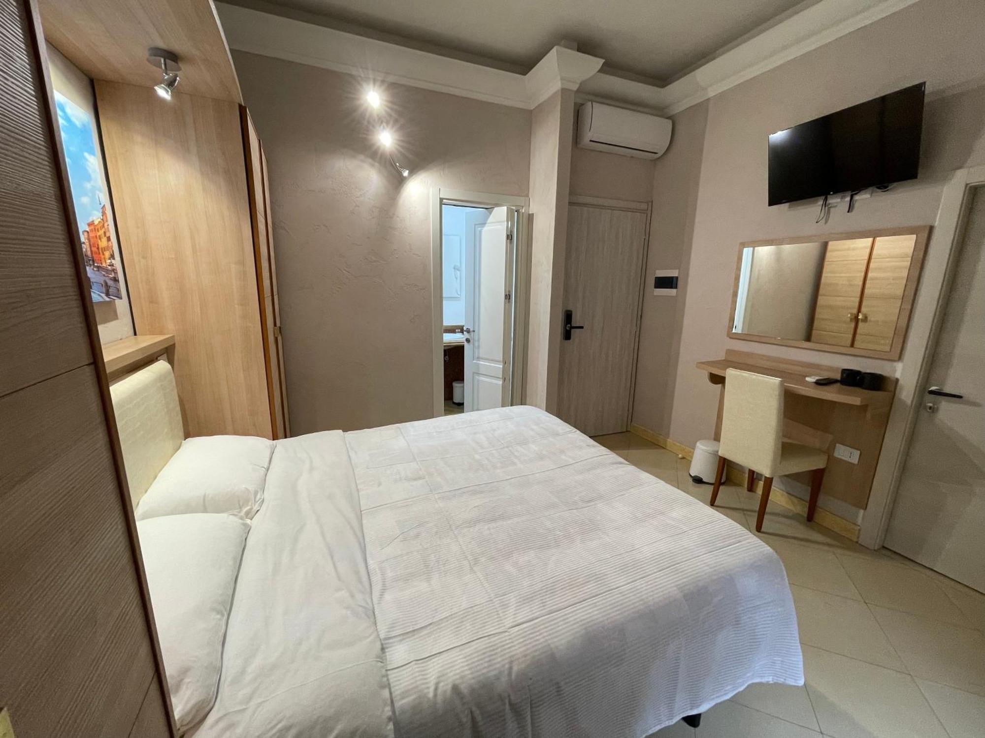 Spqr Suite Guest House Roma Esterno foto